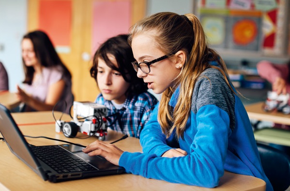 hybrydowe nauczanie lego education