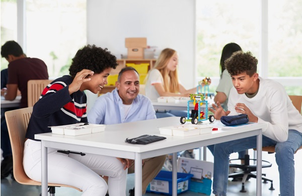 zestaw LEGO® Education BricQ Motion Prime do nauki przedmiotów przyrodniczych