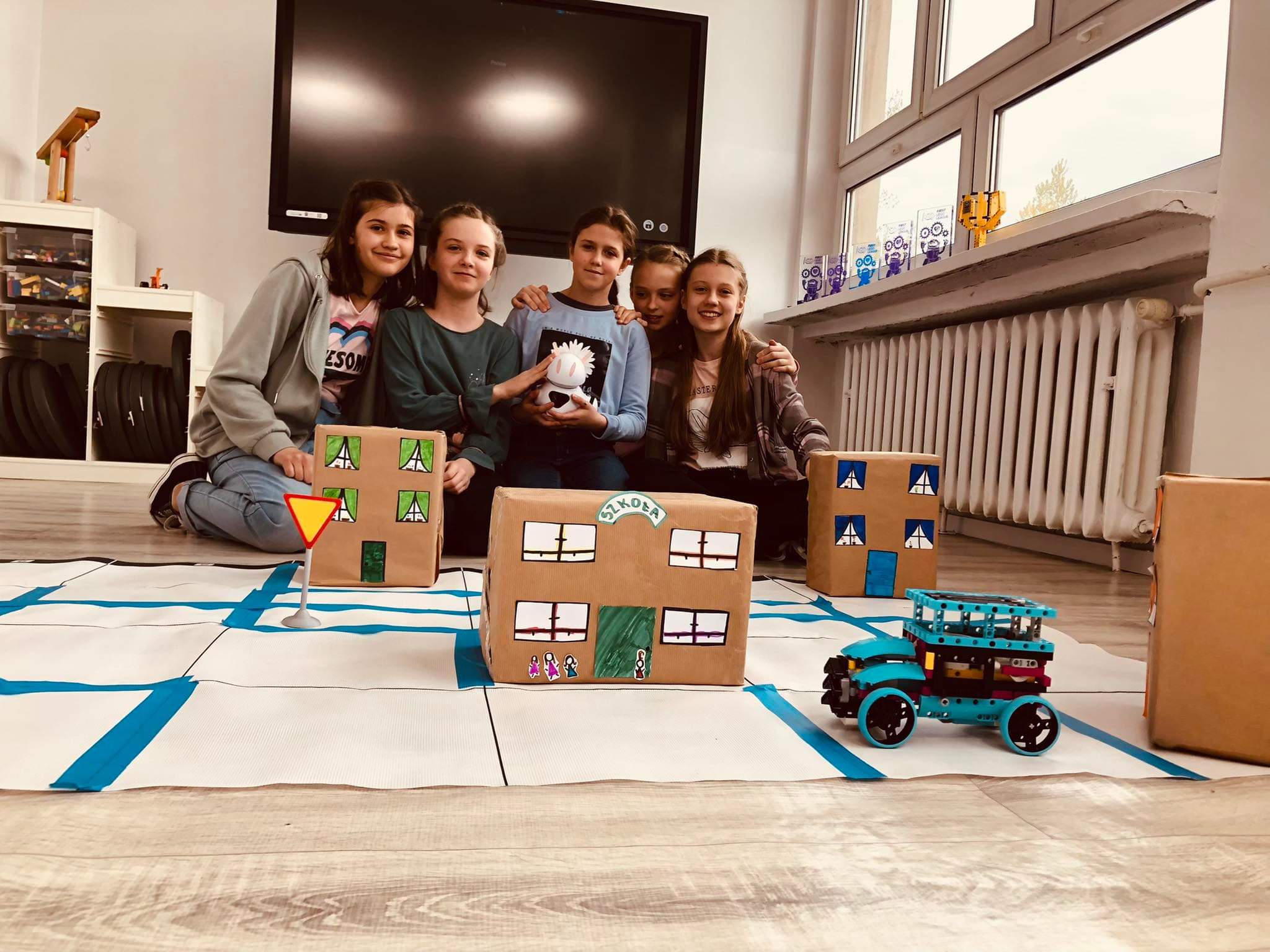 Zajęcia STEAM z LEGO Education SPIKE Prime i robotem edukacyjnym Photon