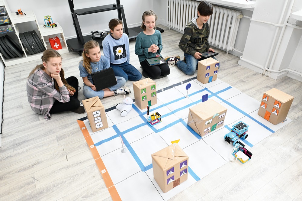 Zajęcia STEAM z LEGO Education SPIKE Prime i robotem edukacyjnym Photon