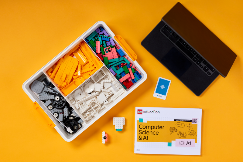 LEGO® Education Informatyka i AI 5+