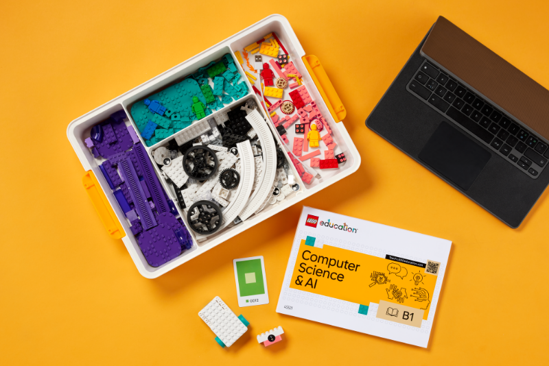 LEGO® Education Informatyka i AI 8+