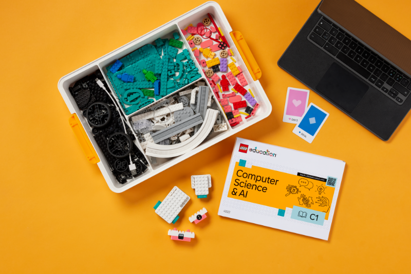 LEGO® Education Informatyka i AI 11+
